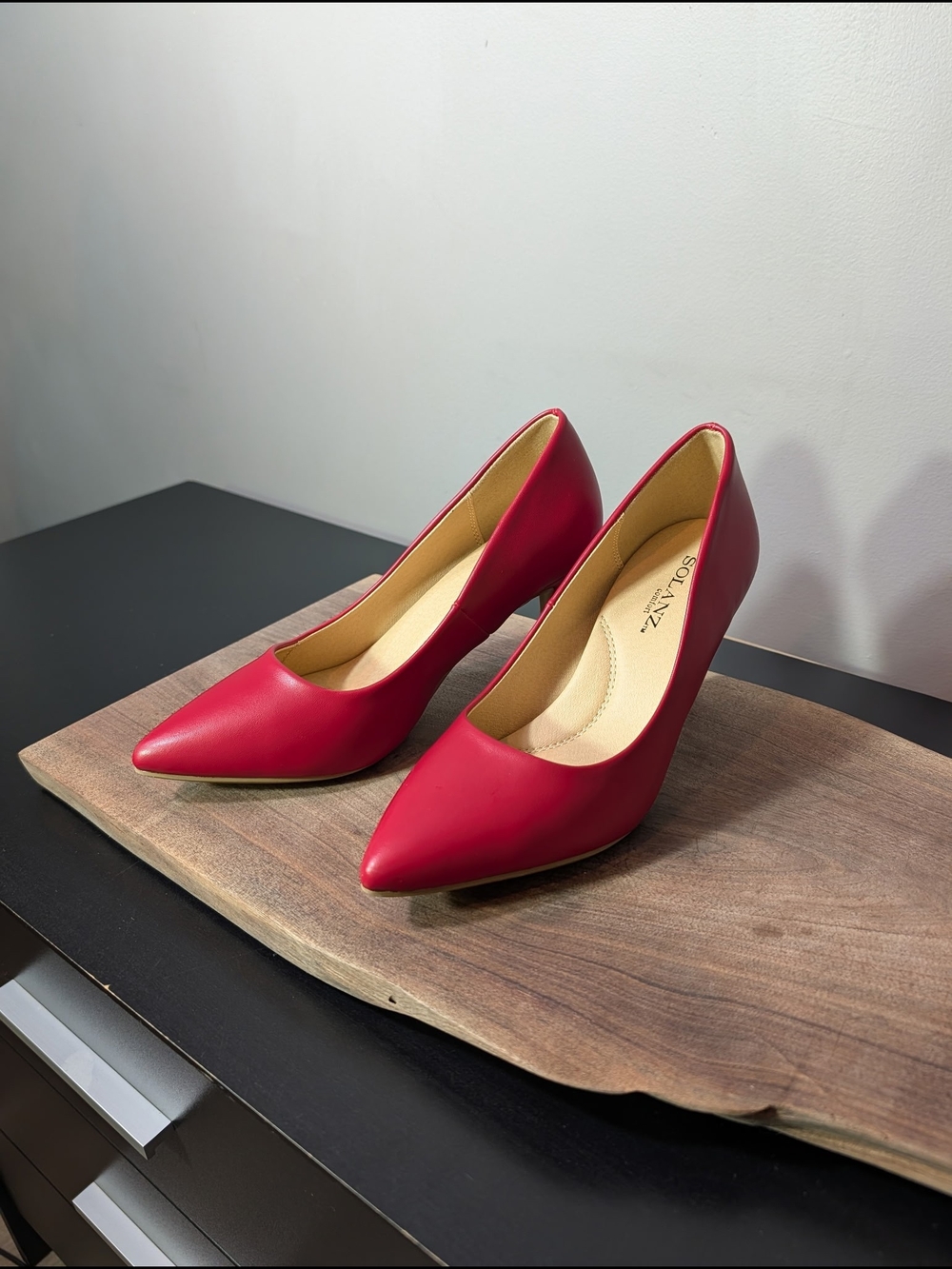 Red Pointed-Toe Classic Mid Heels - Picture 2 of 6